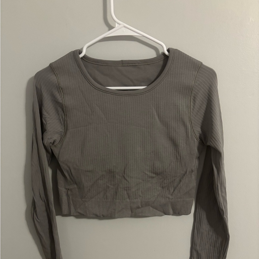 Lululemon Cropped Workout Tops